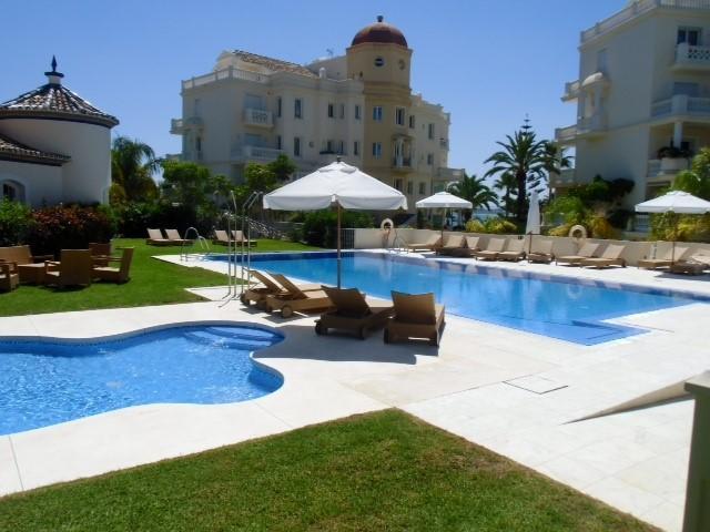 Las Dunas Suites & Apartments Estepona Exterior photo